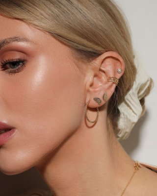 AjjourWorld Rolls Chain Ear Cuffs