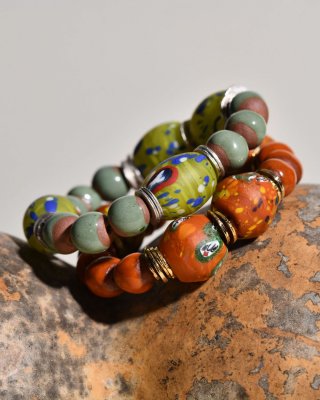 AjjourWorld Bini Bracelet with Glass Hero Beads